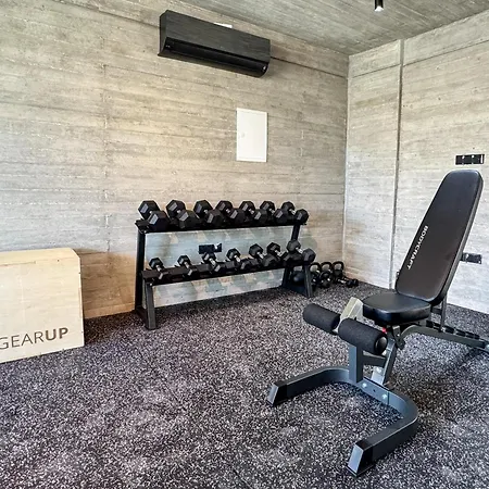 Apartment Malberry Park 204 - Modern 2 Bedroom With Pool, Gym, Jaccuzi Paphos